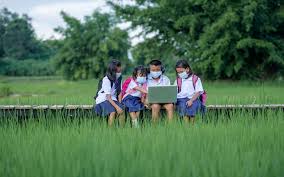 Tentang Sekolah Yang Menyatukan Teknologi Dan Alam