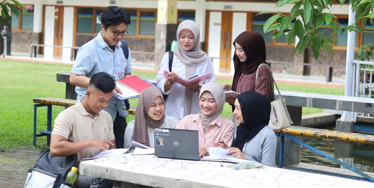 Cafe-Cafe Hits Di Sayang Jatinangor Tempat Mahasiswa Ma’soem Mengerjakan Tugas
